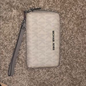 Michael Kors wristlet